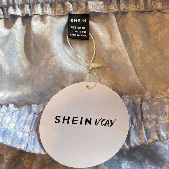 NWT Shein Floral Blue and White Mini Skirt Size Large - Picture 5 of 8